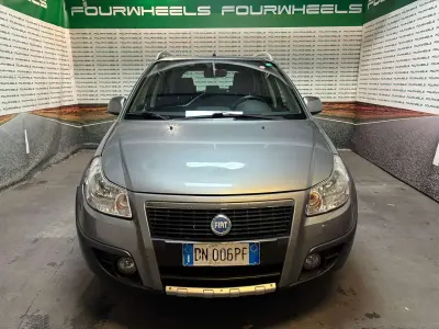 Usata Fiat Sedici Emotion 107 CV (78 kW) 2008 Grigio SUV