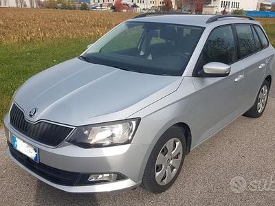 Usata Skoda Fabia 90 CV (66 kW) 2016 Grigio Station wagon