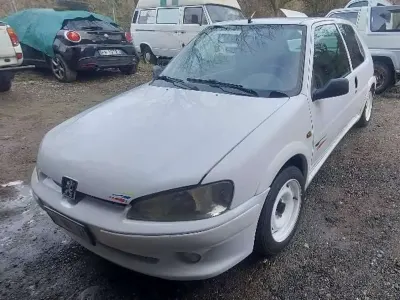 Usata Peugeot 106 101 CV (74 kW) 1997 Bianco Utilitaria