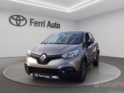 Usata Renault Captur 90 CV (66 kW) 2017 Grigio SUV