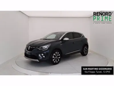 Usata Renault Captur Techno 143 CV (105 kW) 2023 Blu marino SUV