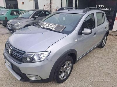 Usata Dacia Sandero Comfort 95 CV (69 kW) 2020 Grigio Berlina