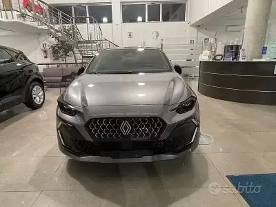 Nuova Renault Clio V Techno 160 CV (117 kW) 2026 Grigio Berlina