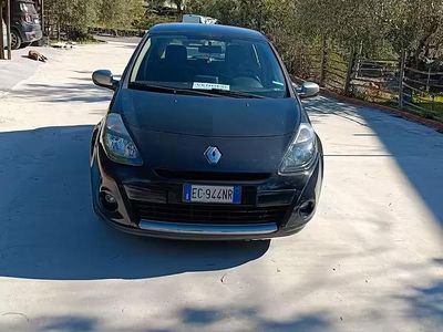Usata Renault Clio II 75 CV (55 kW) 2010 Nero Berlina
