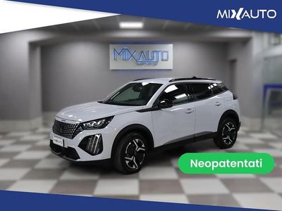Usata Peugeot 2008 Allure 102 CV (75 kW) 2025 Bianco SUV