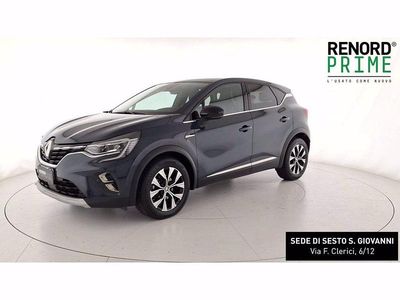 Usata Renault Captur Techno 143 CV (105 kW) 2022 Blu marine SUV