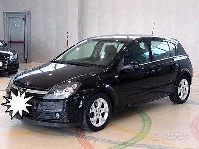 Käytetty Opel Astra 2007 Musta Coupe - kaksiovinen