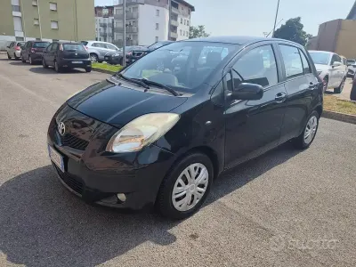 Usata Toyota Yaris 69 CV (50 kW) 2009 Nero Utilitaria