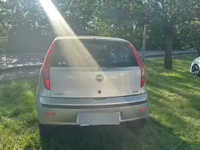 Usata Fiat Punto 69 CV (50 kW) 2005 Grigio Utilitaria
