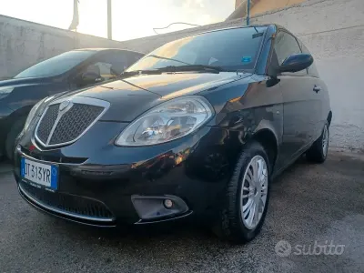 Usata Lancia Ypsilon 60 CV (44 kW) 2009 Nero Utilitaria