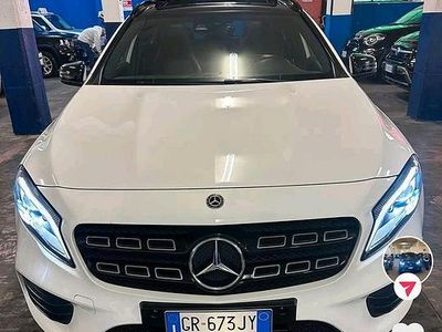 Usata Mercedes GLA200 AMG 136 CV (100 kW) 2019 Bianco SUV