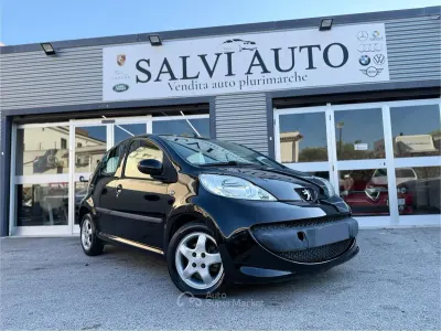 Begagnad Peugeot 107 68 HK (50 kW) 2007 Halvkombi