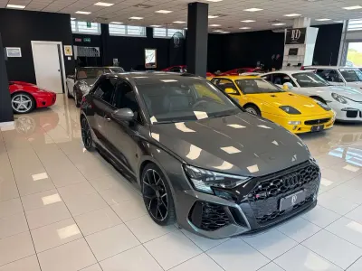 Usata Audi RS3 Ambiente 400 CV (294 kW) 2023 Grigio nardo Berlina