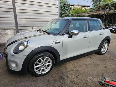 Usata Mini Cooper D Business 116 CV (85 kW) 2015 Grigio Utilitaria