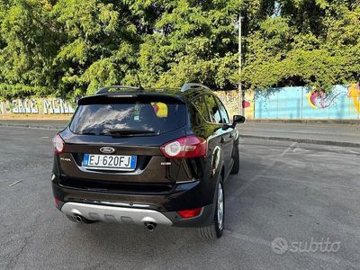 Usata Ford Kuga 163 CV (119 kW) 2011 Nero SUV