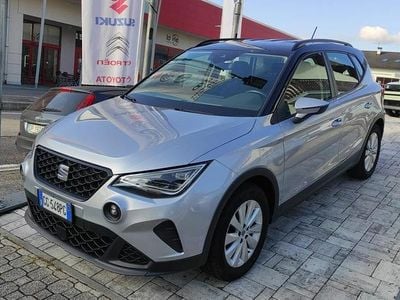 Usata Seat Arona Style 110 CV (80 kW) 2022 Argento SUV