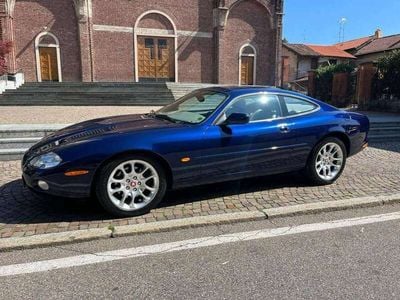 Usata Jaguar XKR 363 CV (266 kW) 2001 Pacific blue Coupé