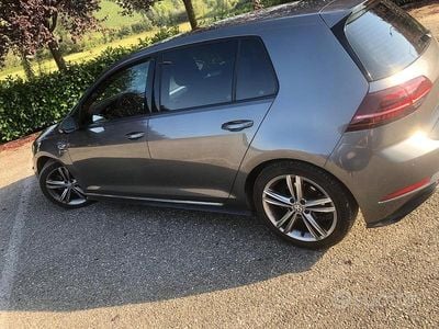 Usata VW Golf VII R-line 150 CV (110 kW) 2018 Grigio Utilitaria