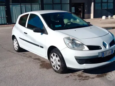 Usata Renault Clio II 2007 Bianco Furgone