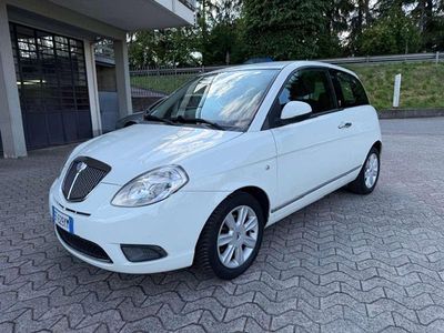 Usata Lancia Ypsilon Platinum 69 CV (50 kW) 2011 Bianco Utilitaria