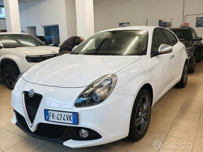 Usata Alfa Romeo Giulietta Super 120 CV (88 kW) 2017 Bianco Utilitaria