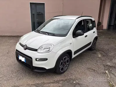 Usata Fiat Panda City Life 69 CV (50 kW) 2022 Bianco Utilitaria