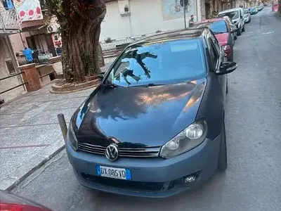 Usata VW Golf VI 105 CV (77 kW) 2010 Nero Utilitaria