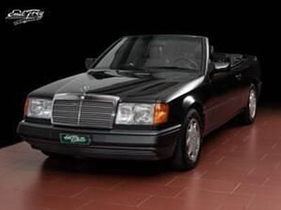 Usata Mercedes E300 220 CV (161 kW) 1992 Altri Cabrio