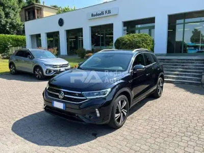 Usata VW T-Roc R-line 150 CV (110 kW) 2024 Nero SUV