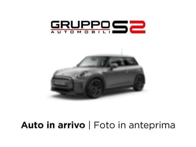 Usata Mini ONE 75 CV (55 kW) 2019 Argento Utilitaria