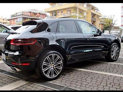 Porsche Macan S
