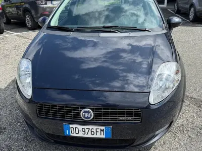 Usata Fiat Grande Punto Dynamic 90 CV (66 kW) 2009 Blu Utilitaria