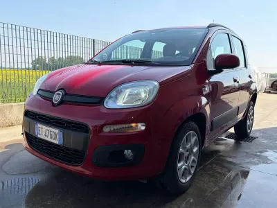 Occasion Fiat Panda Lounge 80 ch (58 kW) 2013 Rouge Citadine