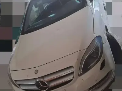Usata Mercedes B200 Executive 136 CV (100 kW) 2012 Bianco Utilitaria