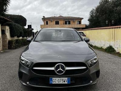 Occasion Mercedes A180 116 ch (85 kW) 2019 Gris Berline