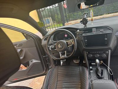 Usata VW Tiguan R-line 240 CV (176 kW) 2018 Grigio SUV