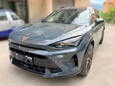 Usata Cupra Formentor 150 CV (110 kW) 2024 Blu/azzurro SUV