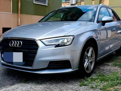 Usata Audi A3 116 CV (85 kW) 2019 Grigio Berlina