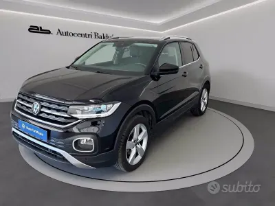 Usado VW T-Cross Advance 110 CV (80 kW) 2023 Negro SUV