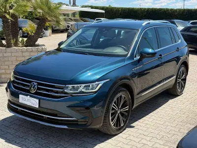Usata VW Tiguan Elegance 150 CV (110 kW) 2022 Blu/azzurro SUV