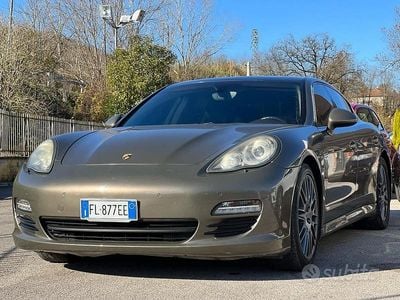 Porsche Panamera 4S