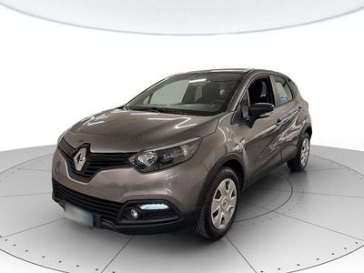 Usata Renault Captur Intens 90 CV (66 kW) 2015 Grigio SUV