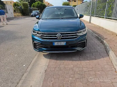 Usata VW Tiguan R-line 150 CV (110 kW) 2021 Bluazzurro SUV