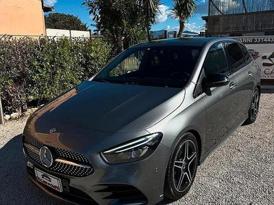 Usata Mercedes B180 Business 116 CV (85 kW) 2020 Grigio Monovolume