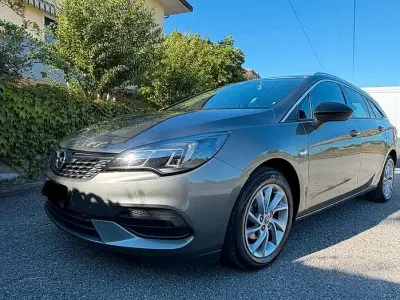 Usata Opel Astra Business Elegance 122 CV (89 kW) 2021 Grigio Station wagon