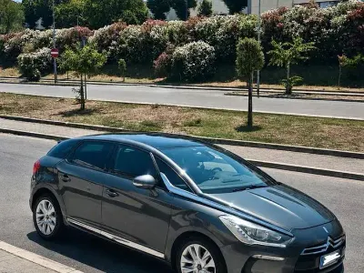 Usata Citroën DS5 So Chic 114 CV (83 kW) 2014 Grigio Utilitaria