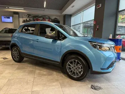 Nuova EMC QUATTRO 103 CV (75 kW) 2026 Blu SUV