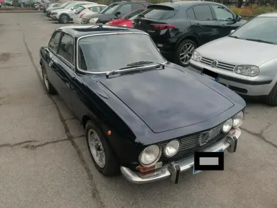 Usata Alfa Romeo 2000 130 CV (95 kW) 1973 Blu Coupé