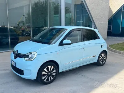 Usata Renault Twingo Intens 30 kW (42 CV) 2021 Bluazzurro Utilitaria