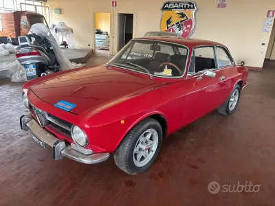 Second-hand Alfa Romeo Sprint Sprint 67 CP (49 kW) 1970 Roșu Coupe